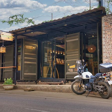 Gisy Lake Containers House ハノイ市 エクステリア 写真